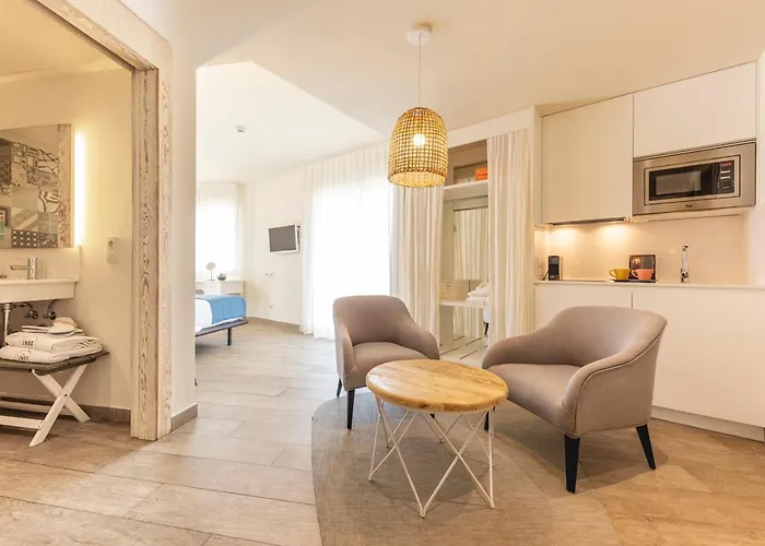 1935 Boutique By Terraza 4* Roses