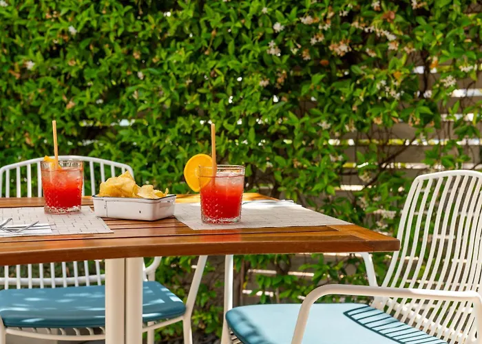 1935 Boutique By Terraza Hotel Roses