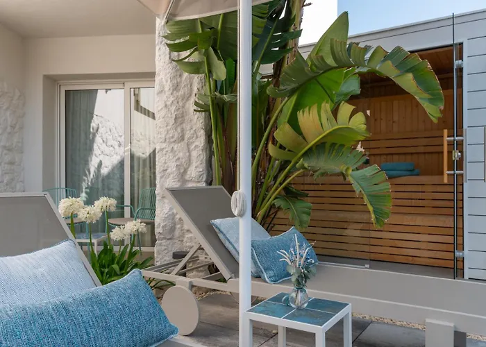 1935 Boutique By Terraza 4* Roses